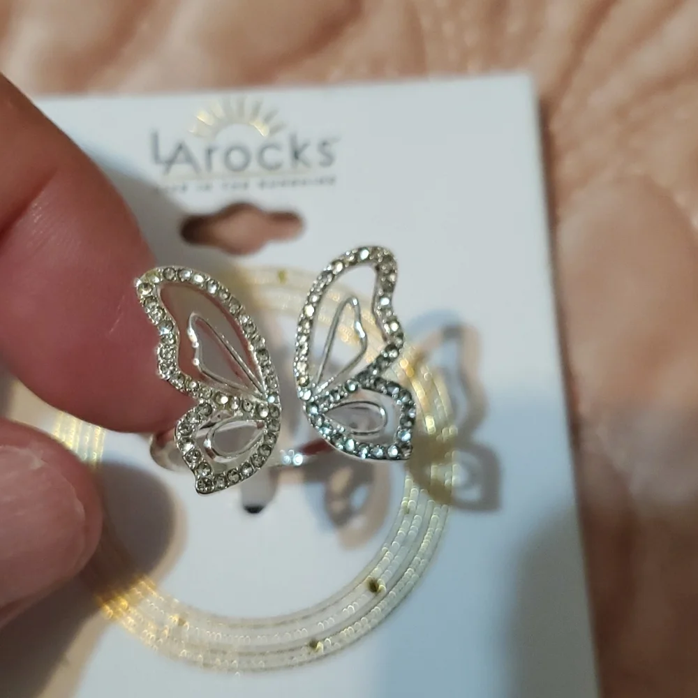 LA ROCKS BUTTERFLY 🦋 Ring - Picture 2 of 4